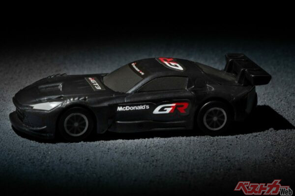 サイドにはしっかりMacDonald’sの文字が!