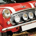 旧車に乗りたいけど維持が……と悩むなら！　中古現行コンパクトカーと組み合わせるのがいいんじゃない？