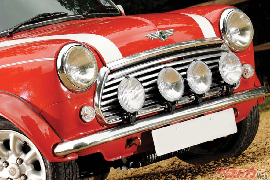 Smart Old School: Combine a Classic Car Dream with a Modern Compact Car Reality!