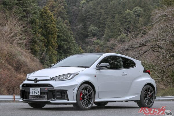 トヨタ GRヤリス（約300万円）