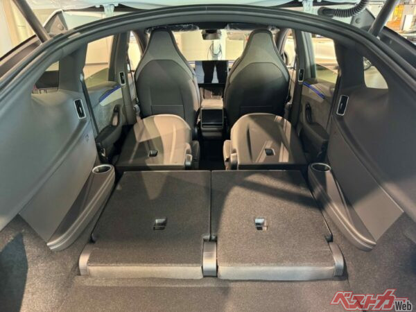 3列目、2列目を倒した状態。最大2539Lまで広がる