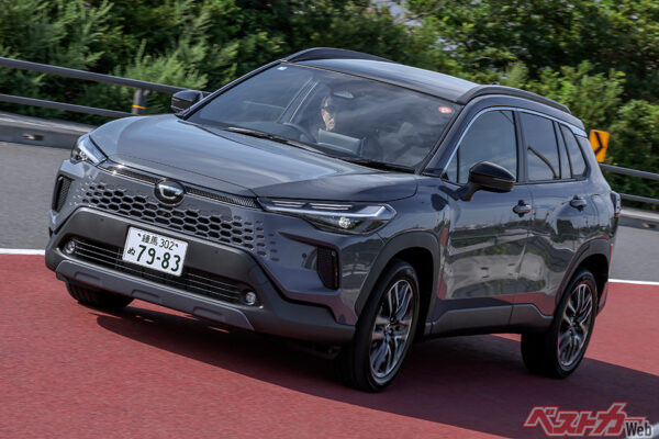 トヨタ カローラクロス。写真は最上級のZグレード。Gグレードは標準アルミホイールはナシ