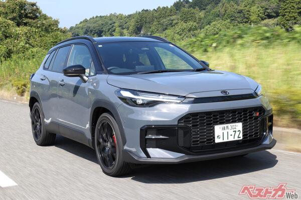 トヨタ カローラクロス GRスポーツ（価格：389万5000円）。カロクロのなかで唯一2Lを搭載