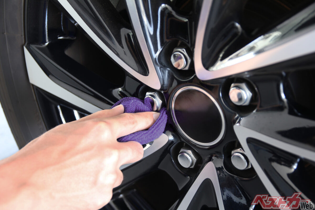 No Soap Needed! Reusable Cloth Makes Cleaning Wheels a Breeze!