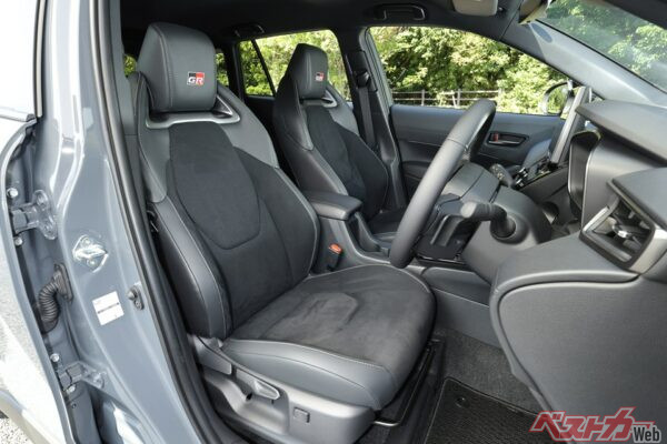 「モータースポーツを起点としたもっといいクルマづくり」を掲げるGRスポーツなだけに内装もこだわっている