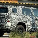 【新型パジェロ完全捕捉】ライバル「ランクル300」従え目指すは高級路線!!?　2026年末登場へ向けて準備は着々だ