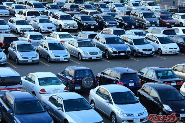 クルマはもっとカラフルでいい？（Paylessimages@Adobestock）