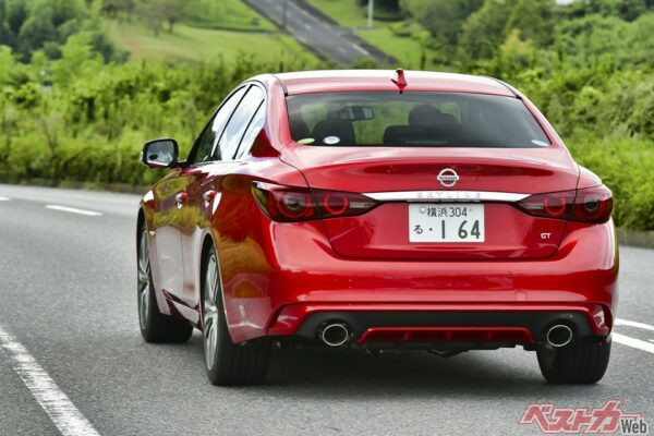 実は令和の若者も憧れている!?　イケおじ最適解は中古でも狙いやすいV37型スカイラインなんじゃないの!?