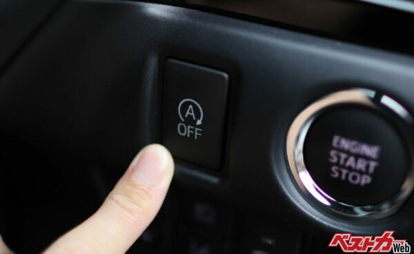 現在ではアイドリングストップ機構を付けない車種が減ってきている（写真：写真AC）