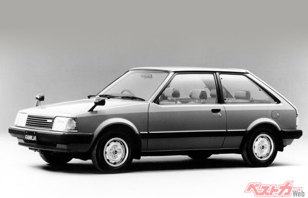 5代目マツダ ファミリア（1980～1985年）。FF化された赤いファミリアが日本を席巻。元祖デートカーとしても若者から大人気