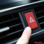 「サンキューハザード」って本当に必要？　警察・JAF・メーカー取説で見る「本来の使い方」と感謝の正解