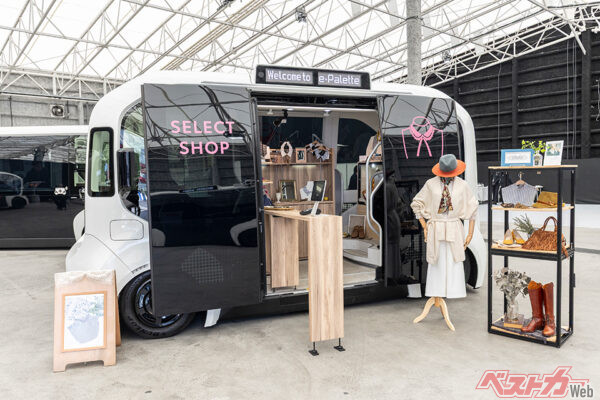 移動式のスーパーや図書館など、過疎地での活用にも期待