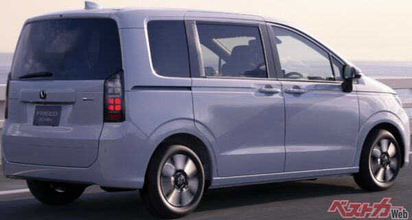 上級モデルのステップワゴンをコンパクトにしたようなスタイリングのフリード。現行モデルはデザインの完成度も高いと評価されている