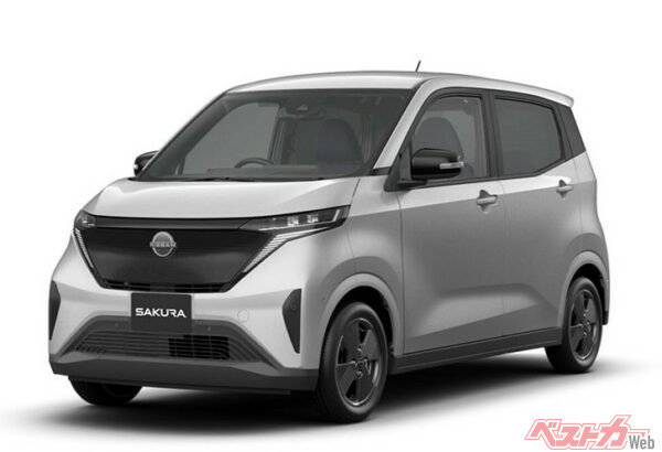 マイナーチェンジ前のサクラ