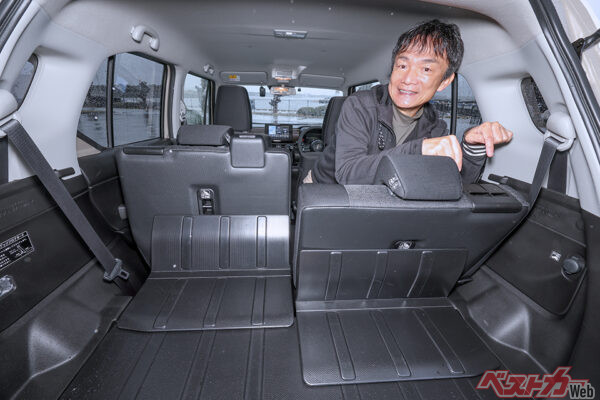 クロスビーの魅力のひとつは、後席のスライド幅165mmを活かして、荷室を好みにアレンジできる点だ
