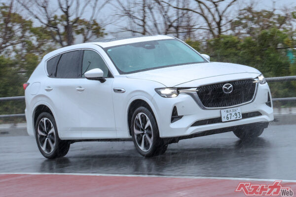 2022年登場のマツダ CX-60。FR、縦置き直6エンジン、PHEVの設定など、話題性じゅうぶんな意欲作だ