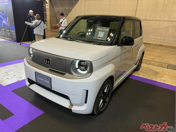 オートモビル カウンシルで展示中のスーパーワン