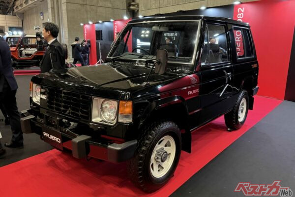 あまり見かけなくなった初代パジェロ。今見ると超小ぶり、5ナンバーサイズに収まっていたとは!!!