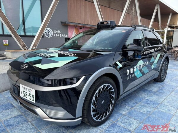 ついにZ世代のタクシー現る!?　徳島の街を「アイオニック5」が自律走行!!　タクシーの未来を変える“官民一体”の挑戦