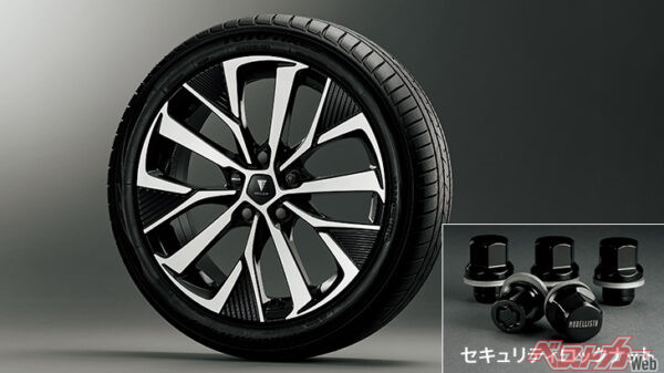18インチアルミホイール＆タイヤセット（セキュリティロックナット付き）。18×7J、215/45R18．1台分29万9200円