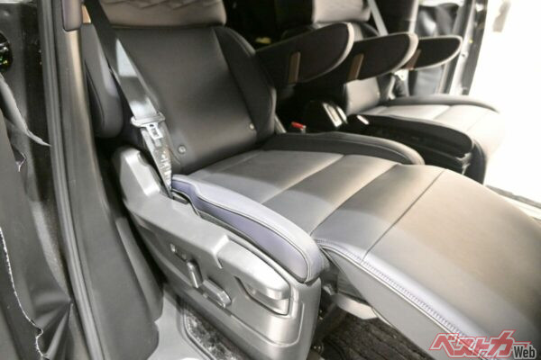 2列目シートの座面周りに衝立はない。あくまでプロトタイプなので市販車は変更があるかもしれないが、開発陣はこだわっていたところだ
