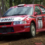 「ランエボ vs インプ」！　三菱とスバルがWRCで火花を散らした「狂乱の時代」！　最強の電子制御と低重心ハンドリングの熾烈な争い！