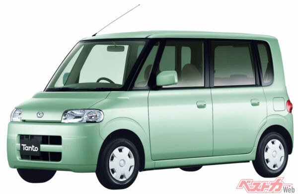 2440mmロングホイールベースが特長の初代タント。これは当時軽自動車でも最長だった