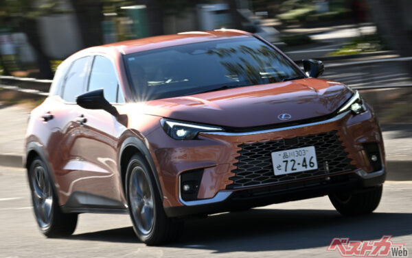 「500万円以内で買える」は本当!?　フタを開けたら衝撃価格！　レクサスLBXの大人気グレード「Relax」実際いくら？