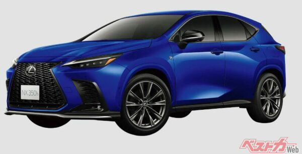 二代目NXは2021年から販売されている。先代に比べ、プレスラインに抑揚がつきより躍動的なエクステリアになった。