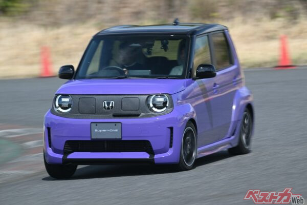 試乗会でその走りはしっかり確認済。完成度は良い意味でホンダらしく、一方で装備面は良い意味でホンダらしくないといったおもしろいクルマだ