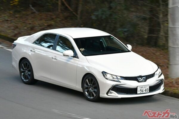 マークIIの後継車となったマークX。2016年に2代目がマイナーチェンジしたがあまり成績は振るわず