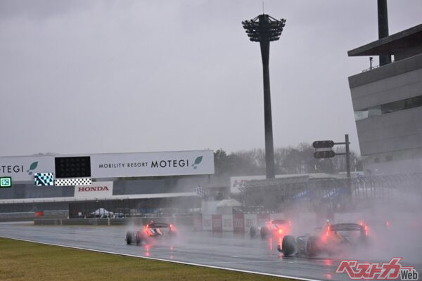 夏の富士はトヨタ有利で、冬の鈴鹿はホンダ有利と言われることもある