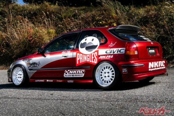 レトロな雰囲気をもつホイールだからシビック(EK4)のような90年代のクルマにもバッチリ似合う!