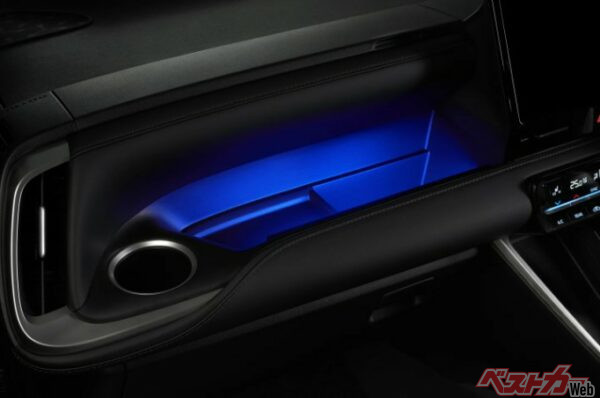 夜間走行時や停車時において、特別感のある車内空間を演出