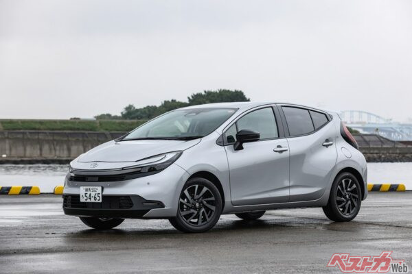 燃費などの面からも実用性にはアクアに軍配が