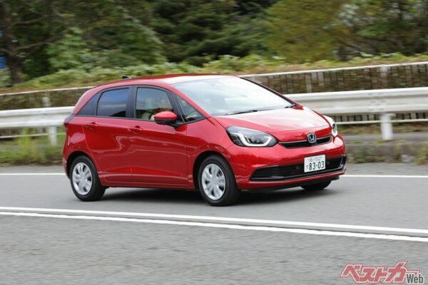 ホンダのM・M（マン・マキシマム／メカ・ミニマム）よろしく、室内空間はかなりのもの