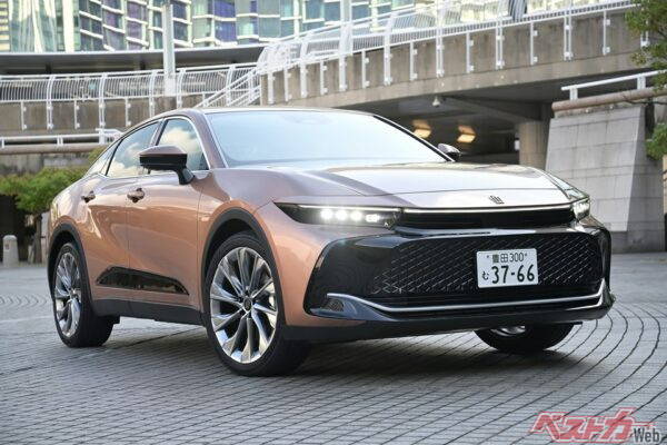 SUV×セダンの「最適解」と言っても過言ではないクラウン クロスオーバー