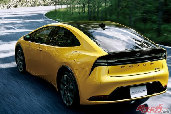 リアのスタイルも評価が高い。ただし、ラゲッジスペースが外から丸見えという指摘もあった