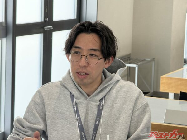 不躾な質問に丁寧に答えていただいたBYD Auto Japanアフターセールス部サービス企画の担当部長・山岸聖昂さん