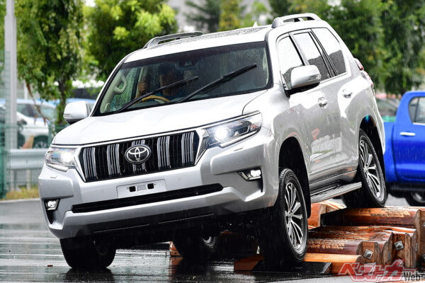 先代プラドは2009～2024年まで販売。初期モデル以外はリセールは高値安定傾向