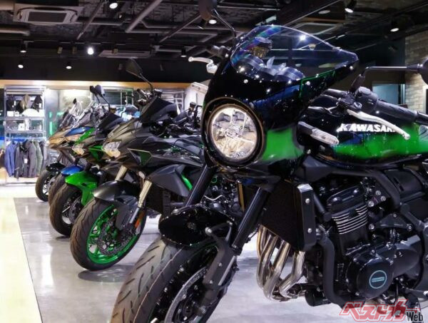 バイクに欲しい装備は3位グリップヒーター、2位ABS、1位は？　平均年齢はまたも上昇！　自工会が新車購入者の実態を調査