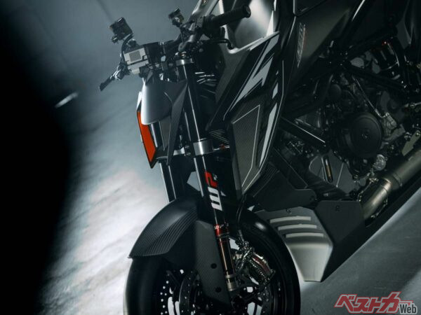 【海外】DUKE初の公道走行不可モデル「1390 SUPER DUKE RR TRACK」が世界100台限定で登場