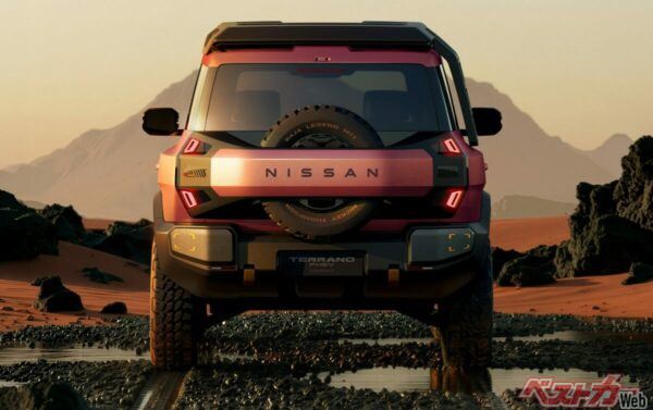 背面タイヤ!! しかも日産マークを彷彿とさせるタイヤカバーがおしゃれすぎる!!!!!