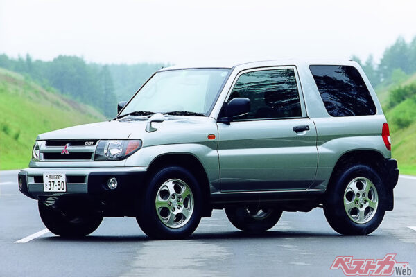 日本では1998年から2007年まで販売された三菱 パジェロイオ。「今パジェロイオがあれば……」という声も多い