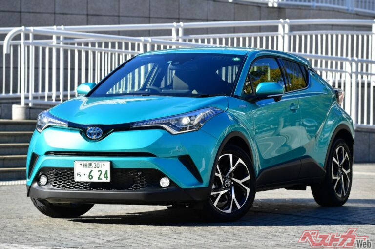 RAV4もヤリクロもカロクロもいるし……C-HRなら中古でそろそろ安くなっているんじゃないの!?　　