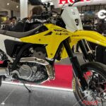 アクティブがDR-Z4SM 25カスタム「MOTARD STYLE with TYPE-X」装備詳細を公開！ アルミ鍛造ホイールで超軽量モタードに