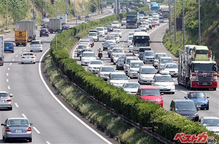 「5月2日と5日は動いたら負け」かも？  GWの地獄を回避する“ゴールデンタイム”はいつ？　プロが教える渋滞中の安全テクニックとは