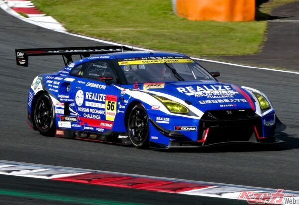 トップを独走する56号車。2位とは15秒差以上を確保し、危なげない単独走行だった