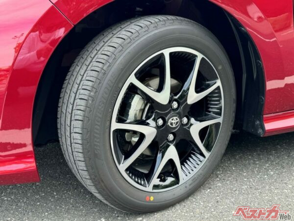 オプションの16インチタイヤ（185/55R16）。価格は8万2500円