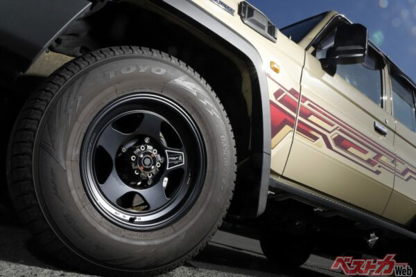 ブラッドレーシリーズで著名な「4×4エンジニアリング」だが、足回りパーツの信頼性も抜群で自信を持ってオススメできるぞ